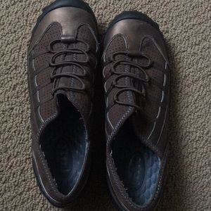 PRIVO BY CLARKS WOMENS SHOE Sofrito Brown Nubuck